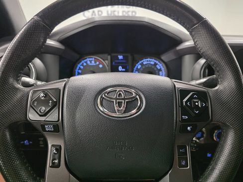 Used 2018 Toyota Tacoma TRD Sport w/ Technology Package AWD/4WD image 29