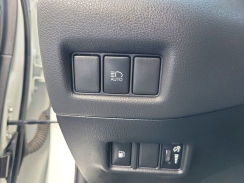 Used 2021 Toyota C-HR LE image 19