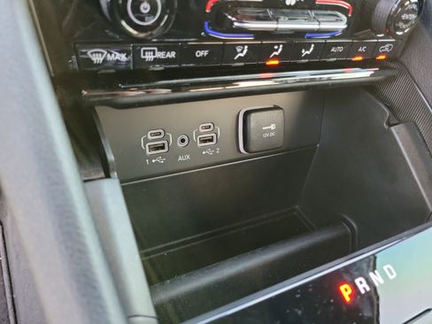 Used 2025 Jeep Grand Cherokee L Laredo RWD image 20