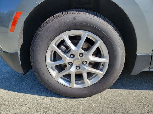 Used 2023 Chevrolet Equinox LT image 10