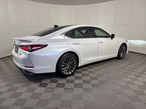 Used 2024 Lexus ES 350 w/ Accessory Package (Z2) FWD image 5