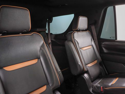 Used 2024 GMC Yukon AT4 AWD/4WD image 32