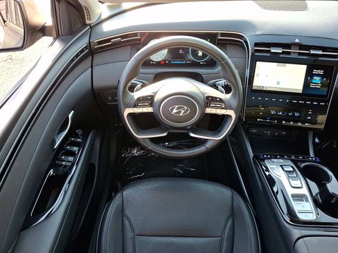 Certified 2023 Hyundai Tucson Limited AWD/4WD image 11