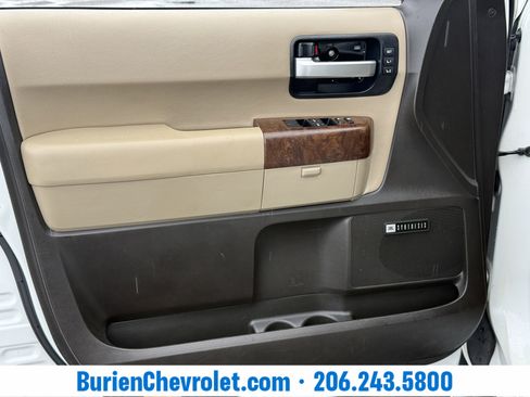 Used 2010 Toyota Sequoia Platinum image 8