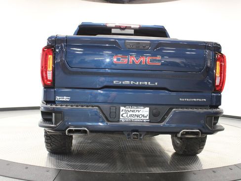 Used 2023 GMC Sierra 1500 Denali w/ Technology Package AWD/4WD image 10