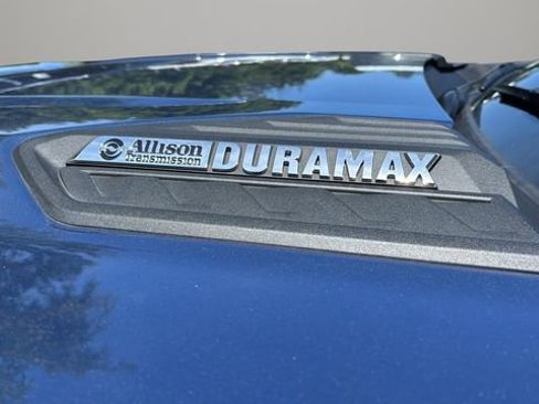 Used 2025 Chevrolet Silverado 2500 LTZ w/ LTZ Premium Package AWD/4WD image 39