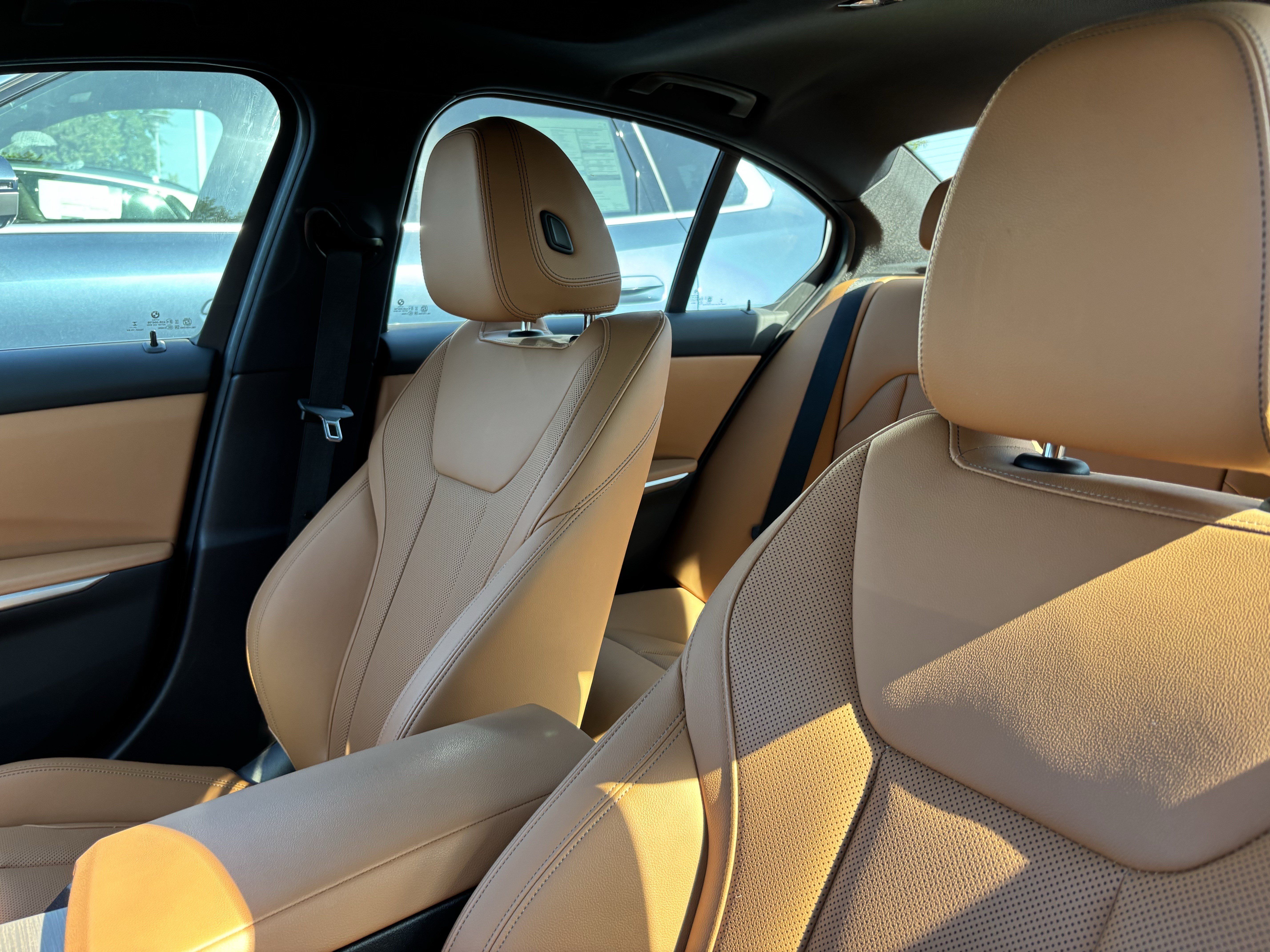 Certified 2025 BMW 330i Sedan RWD image 17