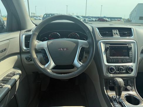 Used 2017 GMC Acadia Limited SLT AWD/4WD image 9
