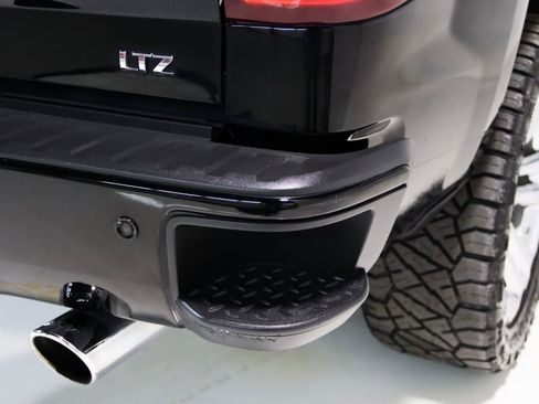 Used 2018 Chevrolet Silverado 1500 LTZ Z71 w/ LTZ Plus Package image 15