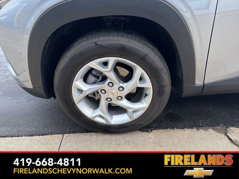 Certified 2024 Chevrolet Trax LS w/ LS Convenience Package image 19