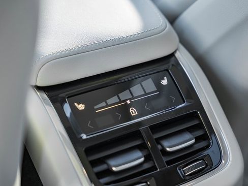 New 2026 Volvo XC60 B5 Ultra w/ Protection Package Premier image 34