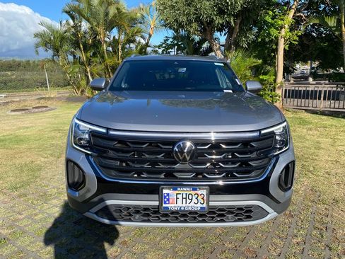 Used 2025 Volkswagen Atlas Cross Sport SE FWD image 20