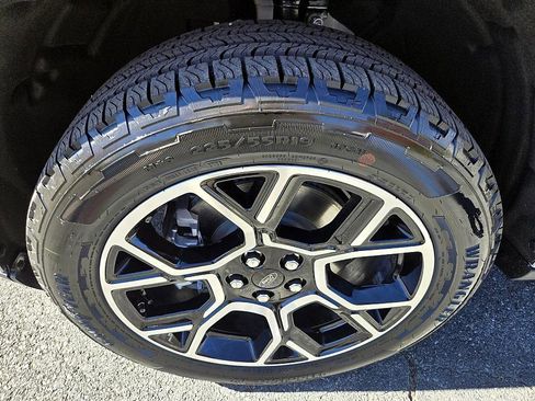 New 2025 Ford Maverick Lariat w/ 4K Tow Package image 20