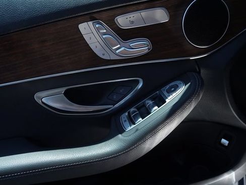 Used 2019 Mercedes-Benz C 300 Sedan image 39