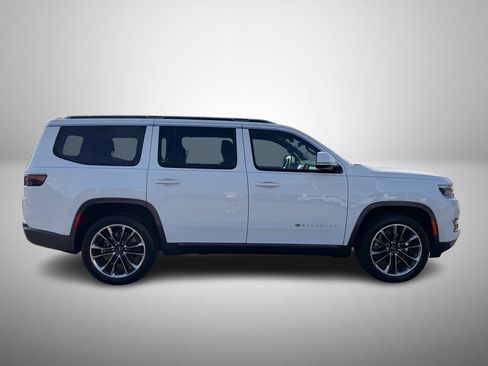 Used 2022 Jeep Wagoneer Series III w/ Premium Group I RWD image 5