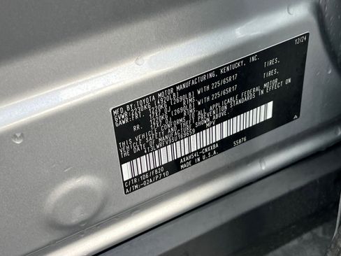 Used 2025 Toyota RAV4 LE image 28