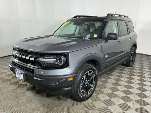 Used 2023 Ford Bronco Sport Outer Banks w/ Tech Package AWD/4WD image 3