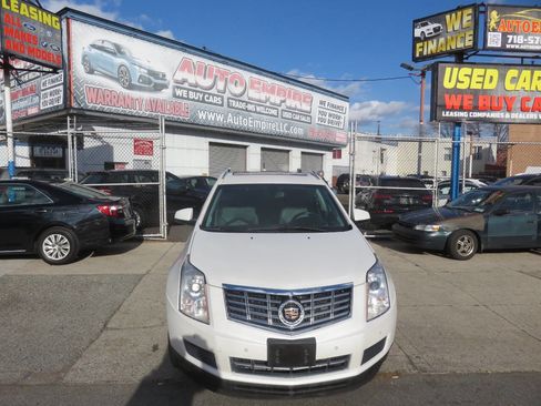 Used 2013 Cadillac SRX Luxury image 5