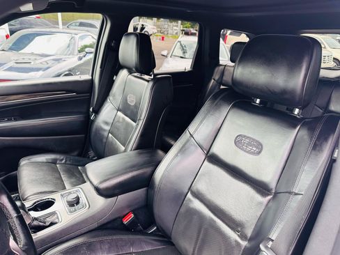 Used 2018 Jeep Grand Cherokee Overland AWD/4WD image 22