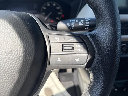 Used 2026 Honda HR-V LX image 18