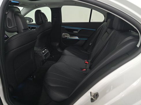 Used 2025 Mercedes-Benz E 450 4MATIC Sedan w/ Night Package image 13