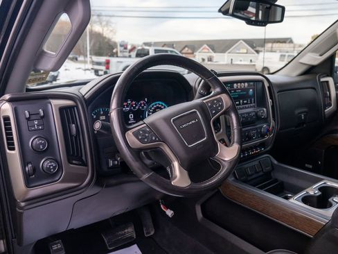 Used 2019 GMC Sierra 2500 Denali w/ Suspension Package, Off-Road image 24