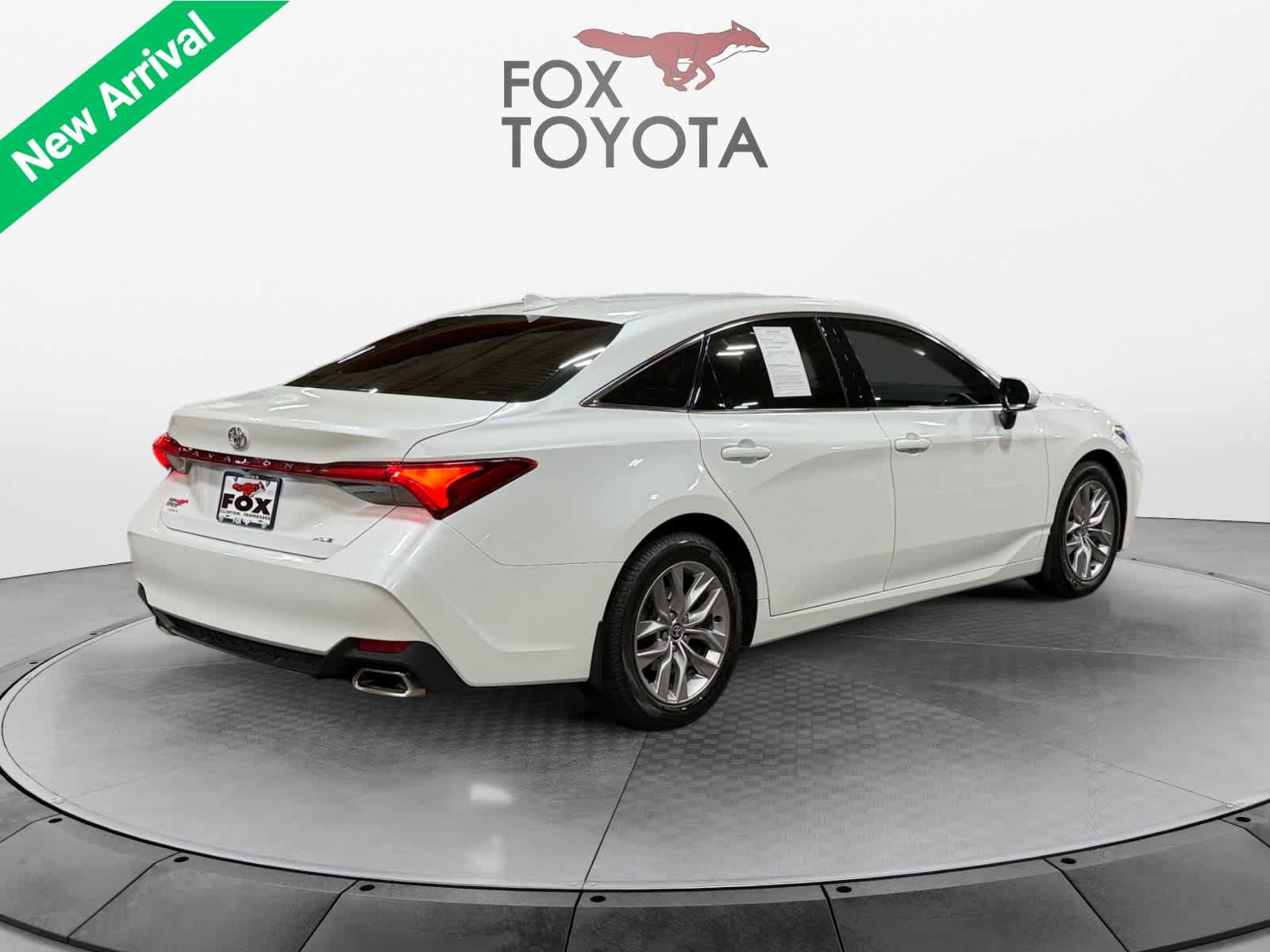 Used 2021 Toyota Avalon XLE FWD image 6