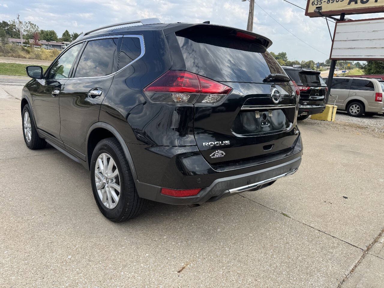 Used 2020 Nissan Rogue SV AWD/4WD image 6