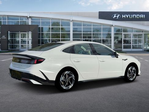 New 2026 Hyundai Sonata SEL FWD image 7