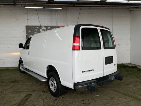 Used 2024 GMC Savana 2500 w/ Driver Convenience Package image 3