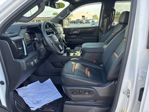 Certified 2023 GMC Sierra 1500 AT4 image 10