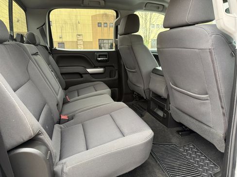 Used 2018 Chevrolet Silverado 2500 LT w/ LT Convenience Package image 11