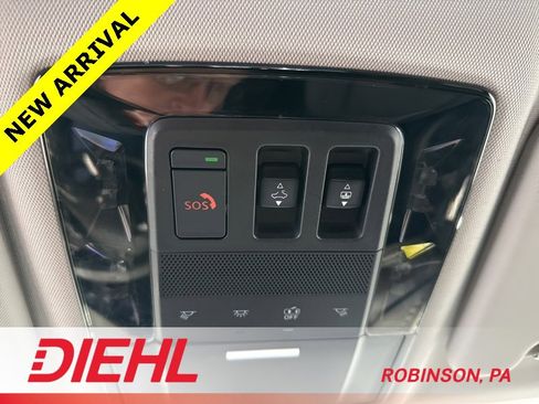 Used 2025 Mitsubishi Outlander SEL image 38