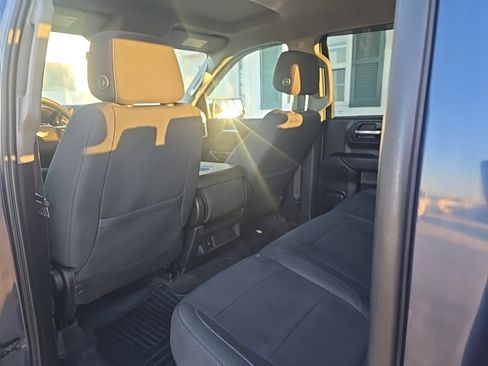 Used 2020 Chevrolet Silverado 1500 LT image 18