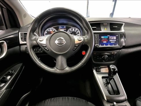 Used 2019 Nissan Sentra SV image 5