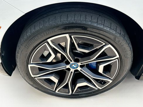 Used 2025 BMW iX xDrive50 AWD/4WD image 34