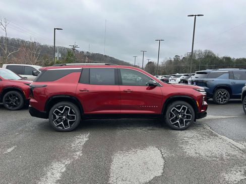 New 2026 Chevrolet Traverse High Country w/ LPO, Floor Liner Package AWD/4WD image 2