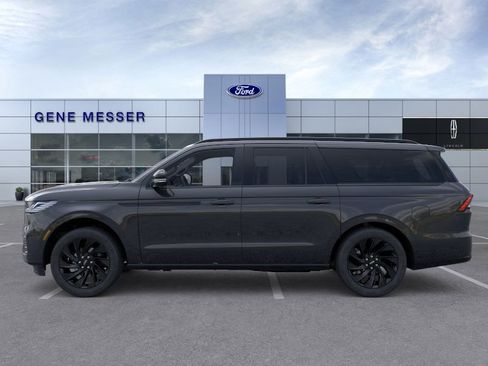 New 2026 Lincoln Navigator L Reserve image 16