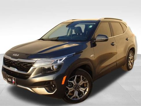 Used 2023 Kia Seltos EX image 1