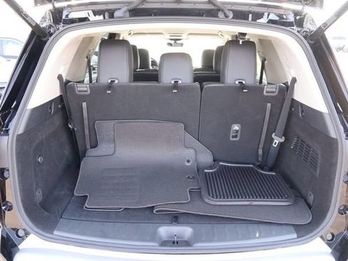 Certified 2025 Nissan Pathfinder SL w/ Black Appearance Package AWD/4WD image 7