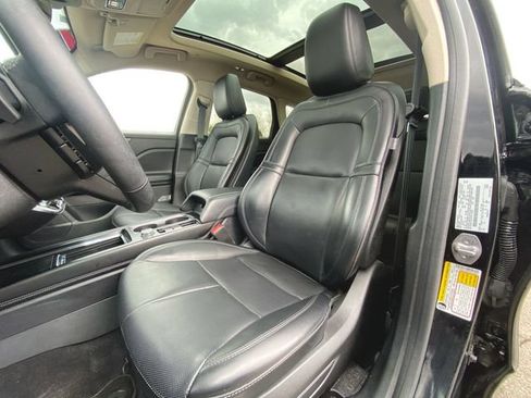 Used 2023 Lincoln Corsair AWD w/ Equipment Group 101A image 20