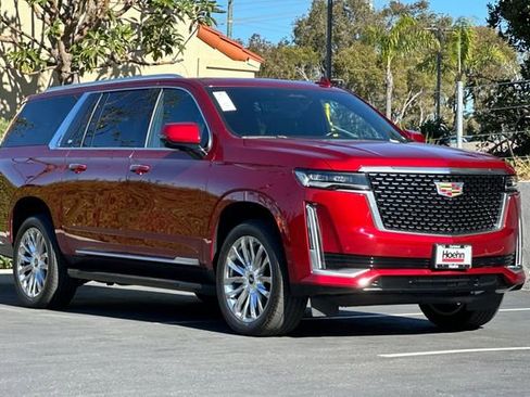 Used 2023 Cadillac Escalade ESV Premium Luxury image 7