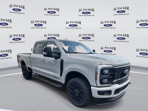 New 2025 Ford F350 Lariat w/ Black Appearance Package image 7