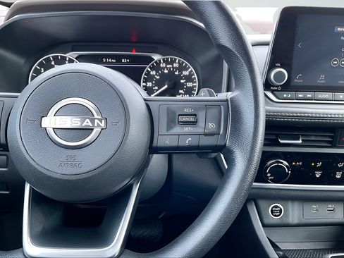 Used 2023 Nissan Rogue S AWD/4WD image 11