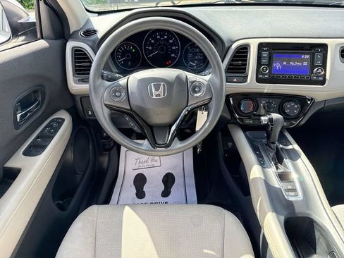 Used 2022 Honda HR-V LX image 14
