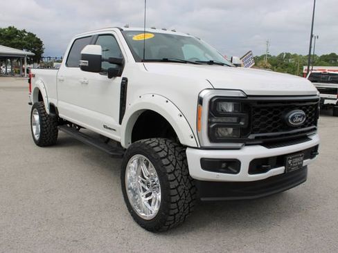 Used 2023 Ford F250 Lariat w/ Lariat Ultimate Package AWD/4WD image 16