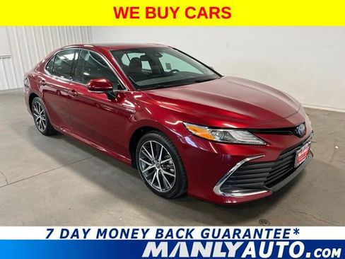 Used 2021 Toyota Camry XLE w/ Navigation Upgrade Package FWD image 1