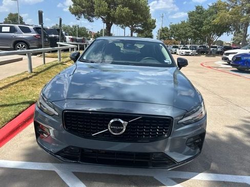 Used 2024 Volvo S60 B5 Plus FWD image 11