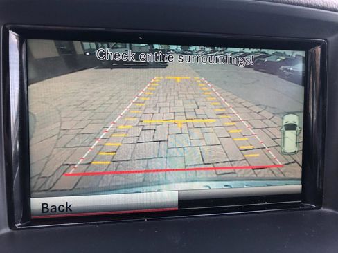 Used 2014 Mercedes-Benz GL 450 4MATIC image 25