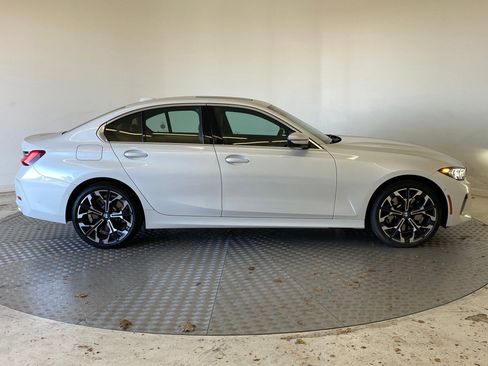 Used 2025 BMW 330i xDrive Sedan w/ Convenience Package image 7